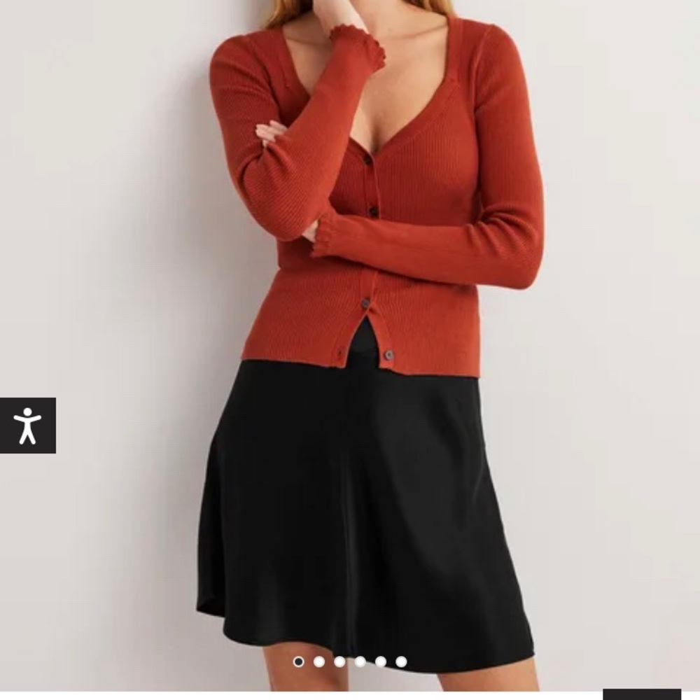 A line velvet skirt
